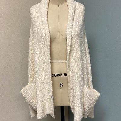 Charlie Paige Off White One Size Shawl Scarf Shoulder Wrap with Pockets