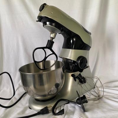 Cooks Mixing Bowl and Three Mixers  (FR-EJ)