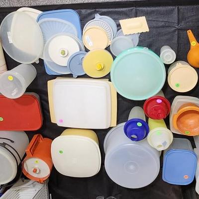 Tupperware Lot