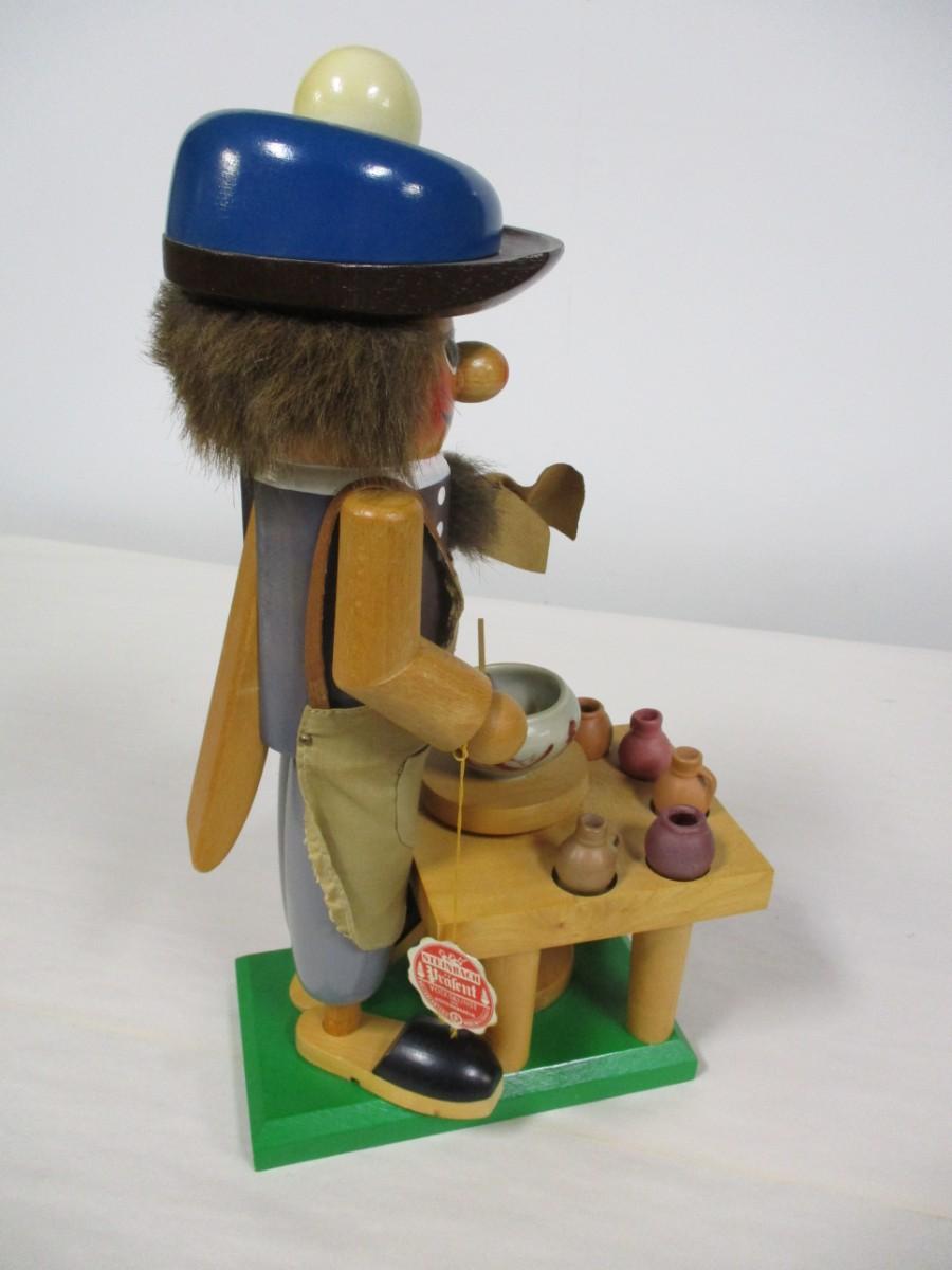 Steinbach Volkunst aus Hohenhameln Potter Nutcracker