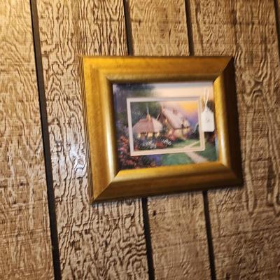 Picture frames galore, home decor, vintage decor