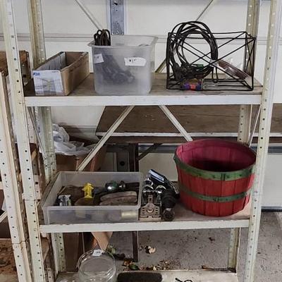 Christmas bushel, vase, hitches