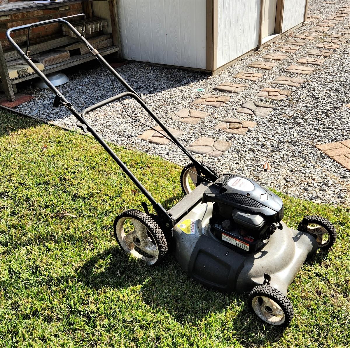 Lot 78 CRAFTSMAN lawn mower Silver Edition