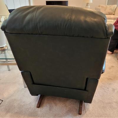 Lot #79  LAZY BOY Recliner - Forest Green
