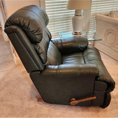 Lot #79  LAZY BOY Recliner - Forest Green