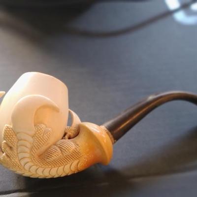 Vintage Eagles Claw Pipe