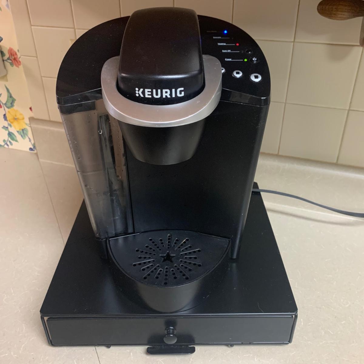 Keurig K40 Elite Single Cup Brewing System w/Accessories and More (K