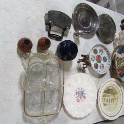 Collection of Assorted Home Decor
