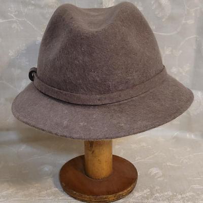 Lot 115: Tan Wool BETMAR Italian Winter Hat
