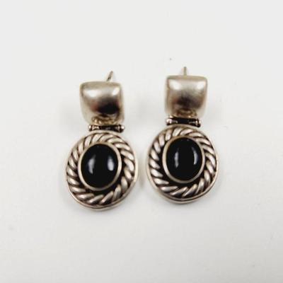 BEAUTIFUL. 925 SILVER SQUARE & BLACK ONYX EARRINGS