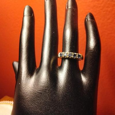 Mesmerizing Vintage 14 kyg Blue Sapphire Ring Sz. 6.50