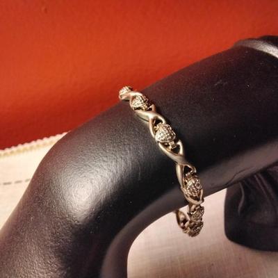 ROSS SIMONS Sterling Silver Heart XOXO 7.5" Tennis Bracelet