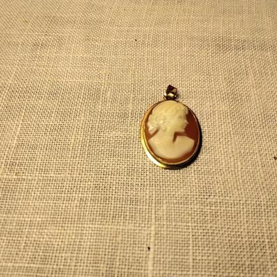 14k Italian Cameo Pendant