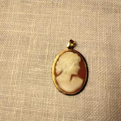 14k Italian Cameo Pendant