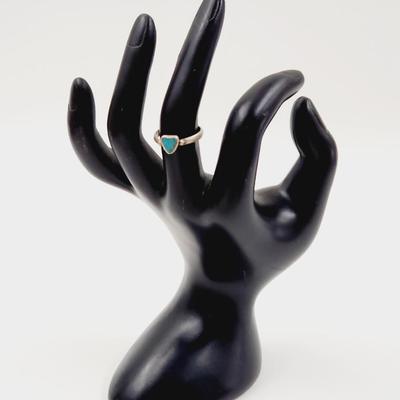 STERLING & TURQUOISE HEART RING SIZE 6