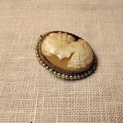 Left Facing Cameo with Seed Pearls Brooch and Pendant