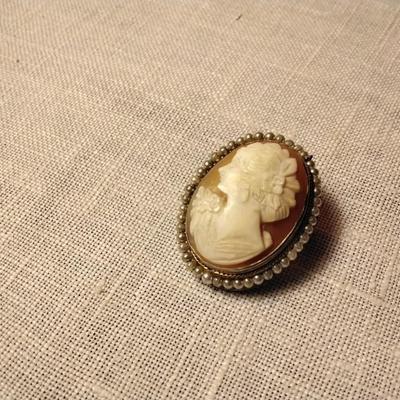 Left Facing Cameo with Seed Pearls Brooch and Pendant