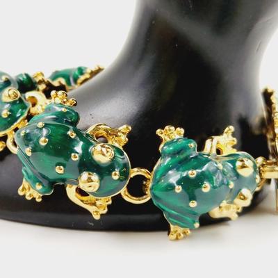 CUTE KJL GOLD TONED & GREEN FROG BRACELET