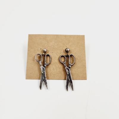 .925 SILVER CUTE SCISSOR EARRINGS