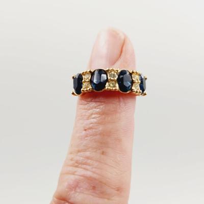 VINTAGE GOLD TONED FAUX SAPHIRE RING SIZE 6