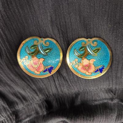 VINTAGE SITI GOLD TONED CLOISONNE FLORAL BOHO ENAMEL FLOWER EARRINGS
