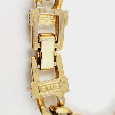 VINTAGE SAL GOLD TONED CHAIN LINK w/ SMALL CRYSTALS BRACELET