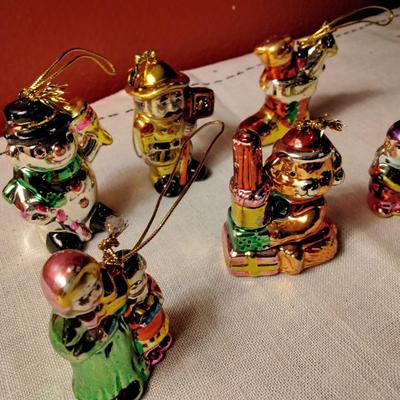 6 Metal Ornaments