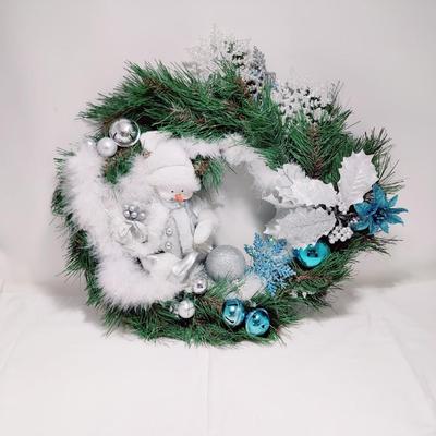 ADORABLE SNOWY SNOWMAN HOLIDAY WREATH