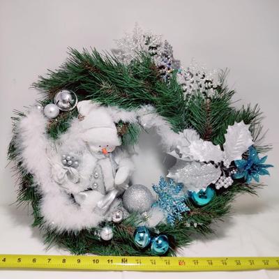 ADORABLE SNOWY SNOWMAN HOLIDAY WREATH