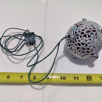 FABULOUS VINTAGE ELECTRONIC SINGING BIRD ORNAMENT