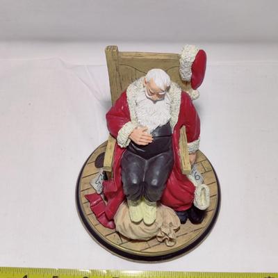 ROCKWELL'S VISIONS OF SANTA COLLECTION "THE DAY AFTER CHRISTMAS" FIGURINE #A4072