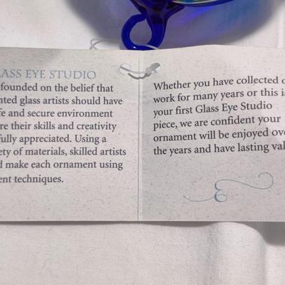 STUNNING GLASS EYE STUDIO HAND BLOWN BLUE IRIDESCENT GLASS ORNAMENT