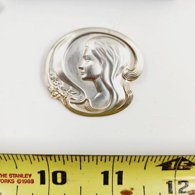 VINTAGE LUNT STERLING 1973 MOTHERS DAY MEDALLION PIN