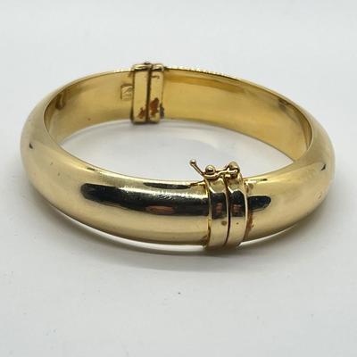 LOT 77: 18K Gold-Bonded Sterling Silver Veronese Hinged Bangle Bracelet