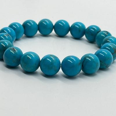 LOT 80: Bold Turquoise Bead Stretch Bracelet