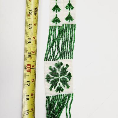 VINTAGE HAND BEADED NATIVE AMERICAN NECKLACE