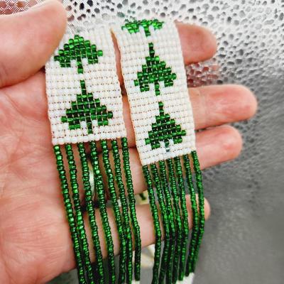 VINTAGE HAND BEADED NATIVE AMERICAN NECKLACE