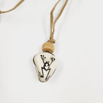 VINTAGE NATIVE AMERICAN BONE ART NECKLACE