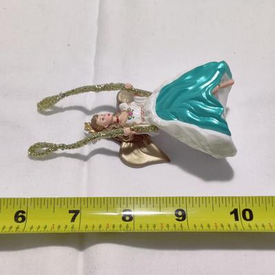 2000 BARBIE ANGEL OF JOY HALLMARK KEEPSAKE ORNAMENT