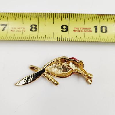 TOUCAN RED & GOLD TONED BROOCH - PIN