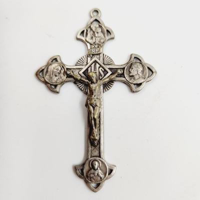 BEAUTIFUL SILVER PLATED ITALIAN RELIGIOUS CROSS PENDANT
