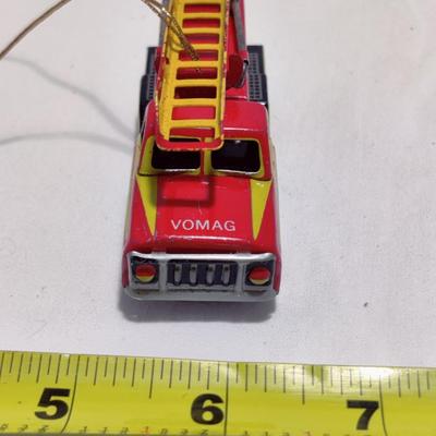 VINTAGE VOMAG LADDER FIRE TRUCK TIN TOY ORNAMENT