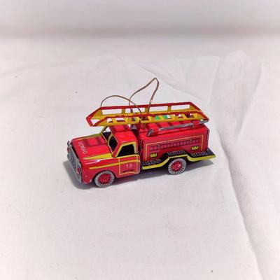 VINTAGE VOMAG LADDER FIRE TRUCK TIN TOY ORNAMENT