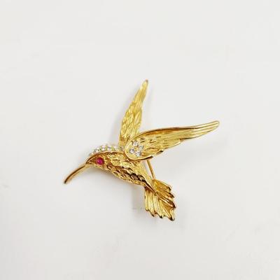 BEAUTIFUL GOLD TONED & STONES HUMMINGBIRD PIN