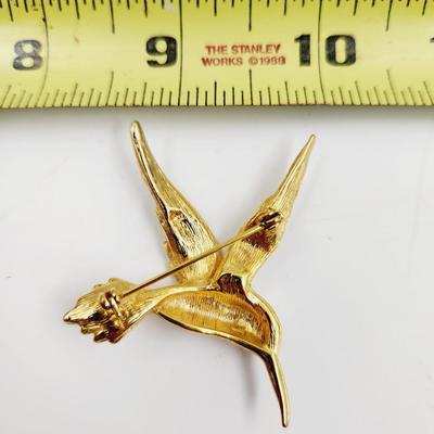 BEAUTIFUL GOLD TONED & STONES HUMMINGBIRD PIN