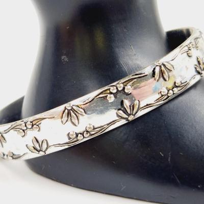 CUTE SH AVON SILVER TONED CUFF BRACELET