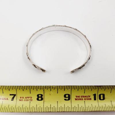 CUTE SH AVON SILVER TONED CUFF BRACELET