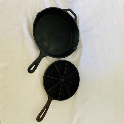 Two Cast Iron Skillets (DR-SL)