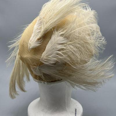 Antique White Feather Hollywood Regency Flapper Miss Mary New York The Halle Bros Co. Cap Hat