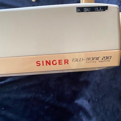 2010 Singer Sewing Machine  (CR-EJ)